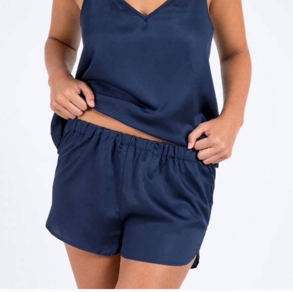 ETTITUDENIB Sateen Shortie in Ocean (deep blue).XL